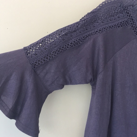 Women flare lace up top - Picture 3 of 5